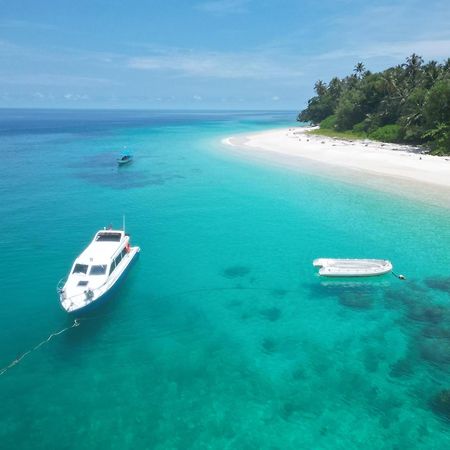 Pinang Island - Private Island Sea View Bungalows Singkil  المظهر الخارجي الصورة