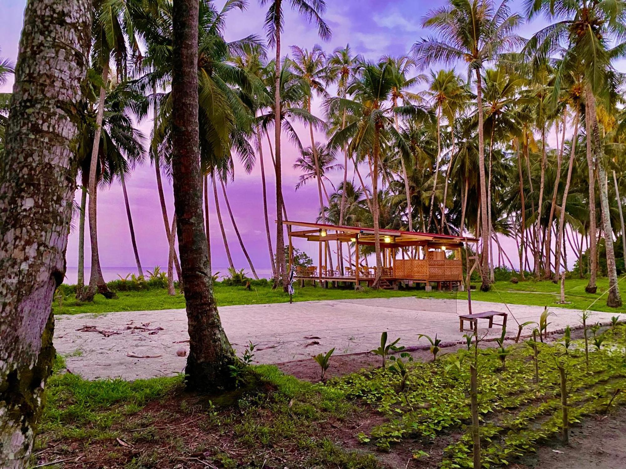 Pinang Island - Private Island Sea View Bungalows Singkil  المظهر الخارجي الصورة