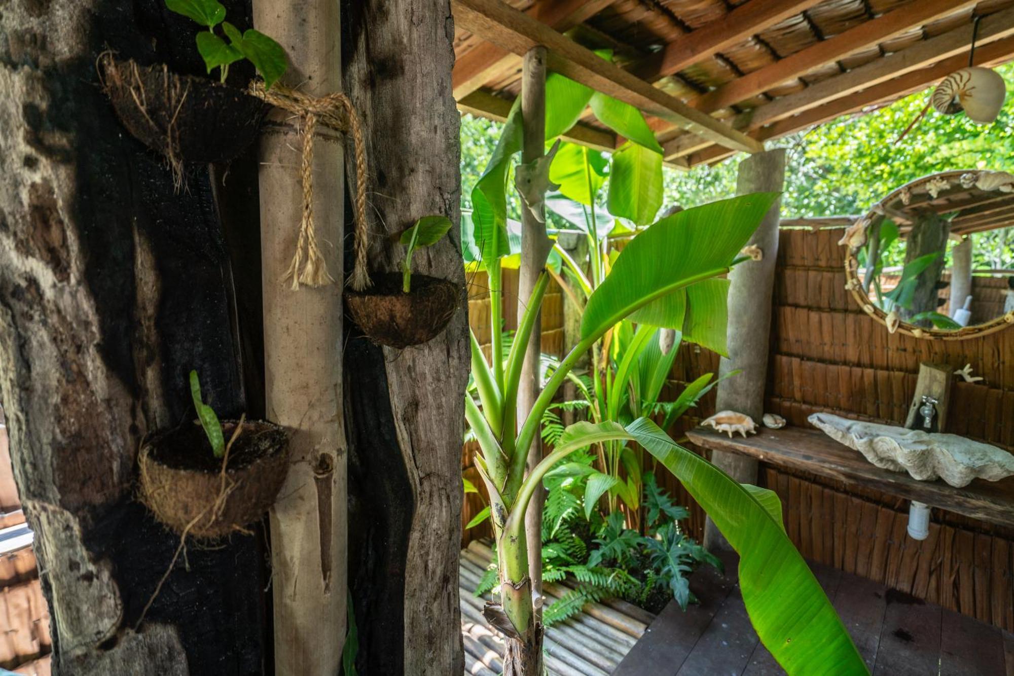 Pinang Island - Private Island Sea View Bungalows Singkil  المظهر الخارجي الصورة