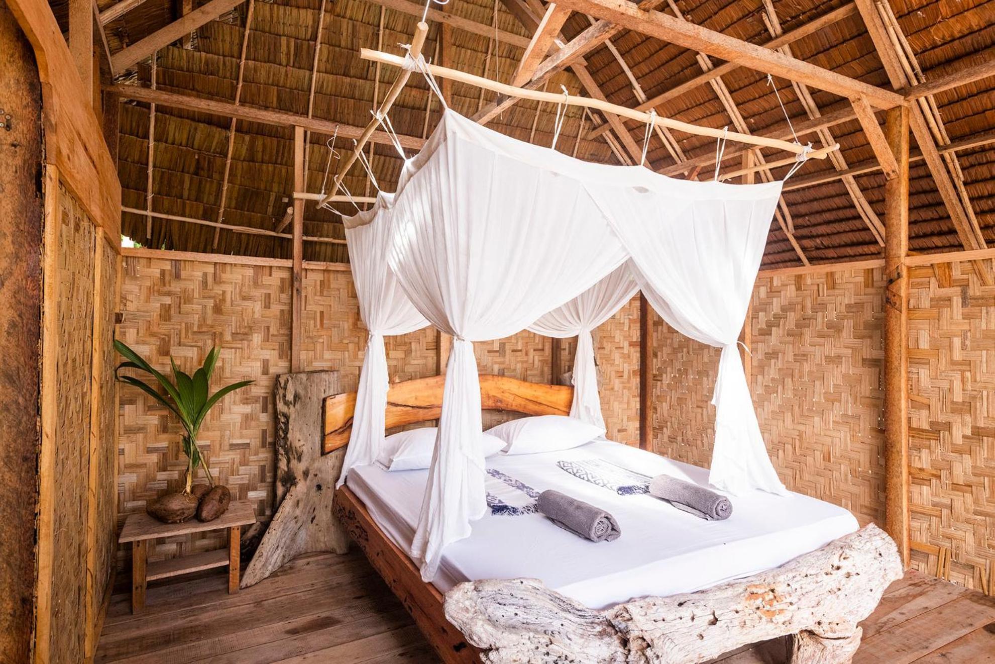 Pinang Island - Private Island Sea View Bungalows Singkil  المظهر الخارجي الصورة