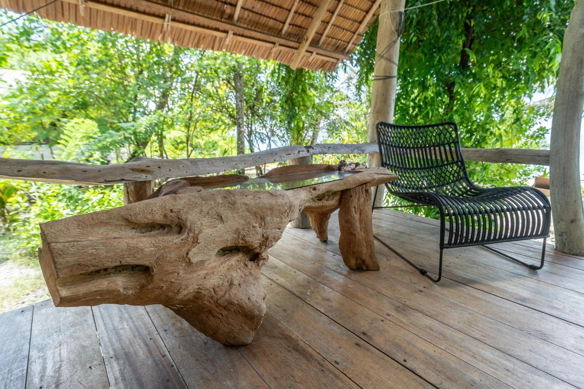 Pinang Island - Private Island Sea View Bungalows Singkil  الغرفة الصورة