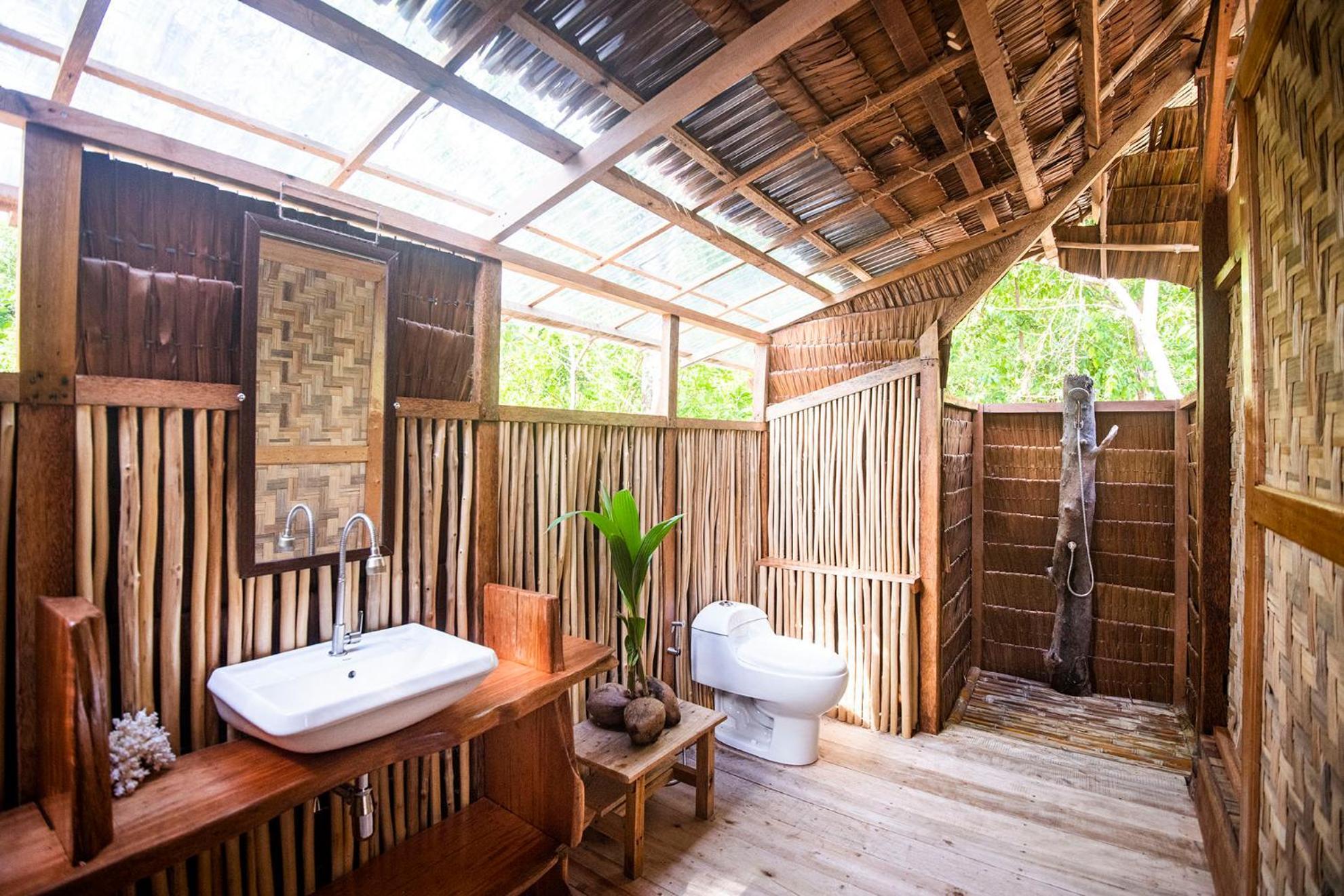 Pinang Island - Private Island Sea View Bungalows Singkil  المظهر الخارجي الصورة